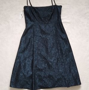 New🎀 Saks Fifth Ave strappy corset embroidered flare